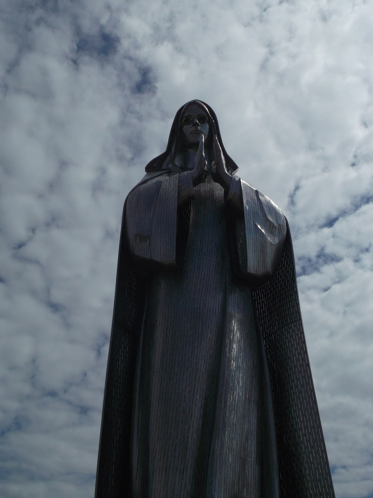 Mária szobor.