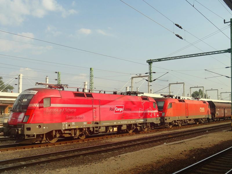 Rail Cargp Austria és ÖBB taurus tehervonattal