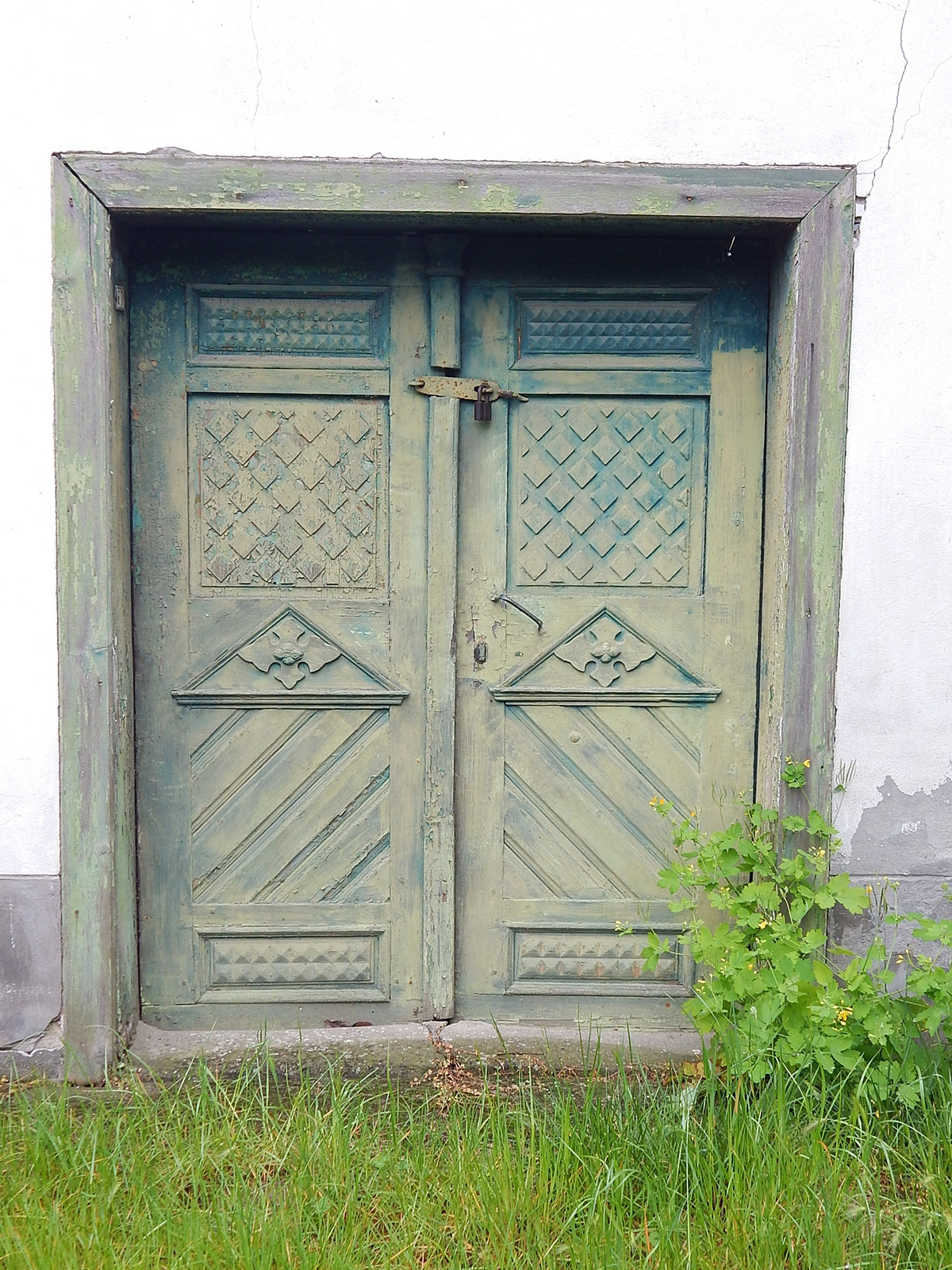 Egy régi pince kapuja