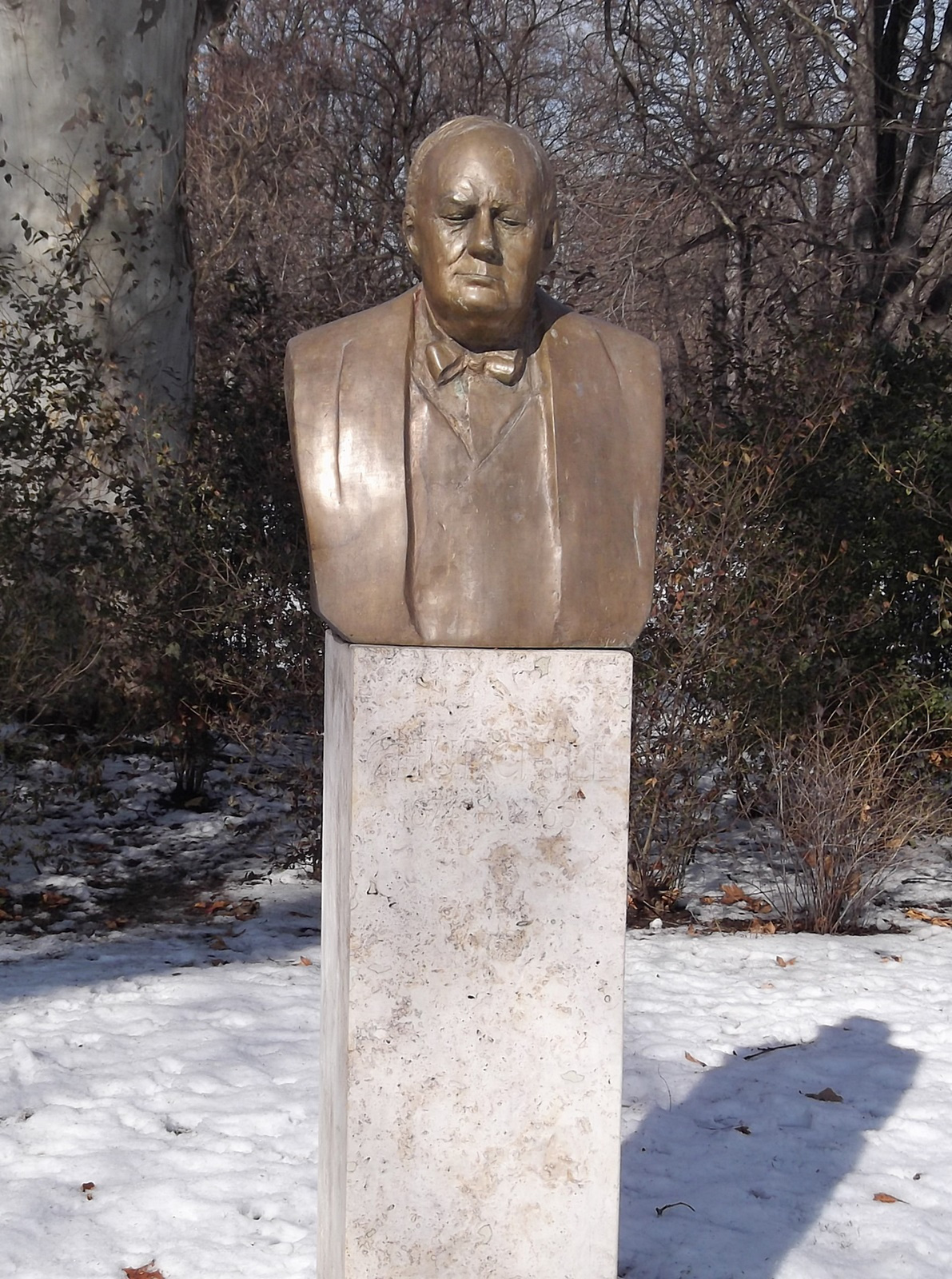 Varga Imre: Winston Churchill (Budapest)