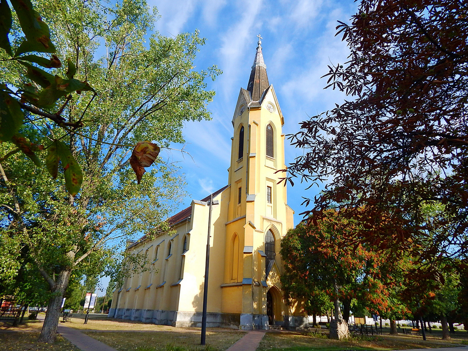 Kübekháza, Szent István király-templom