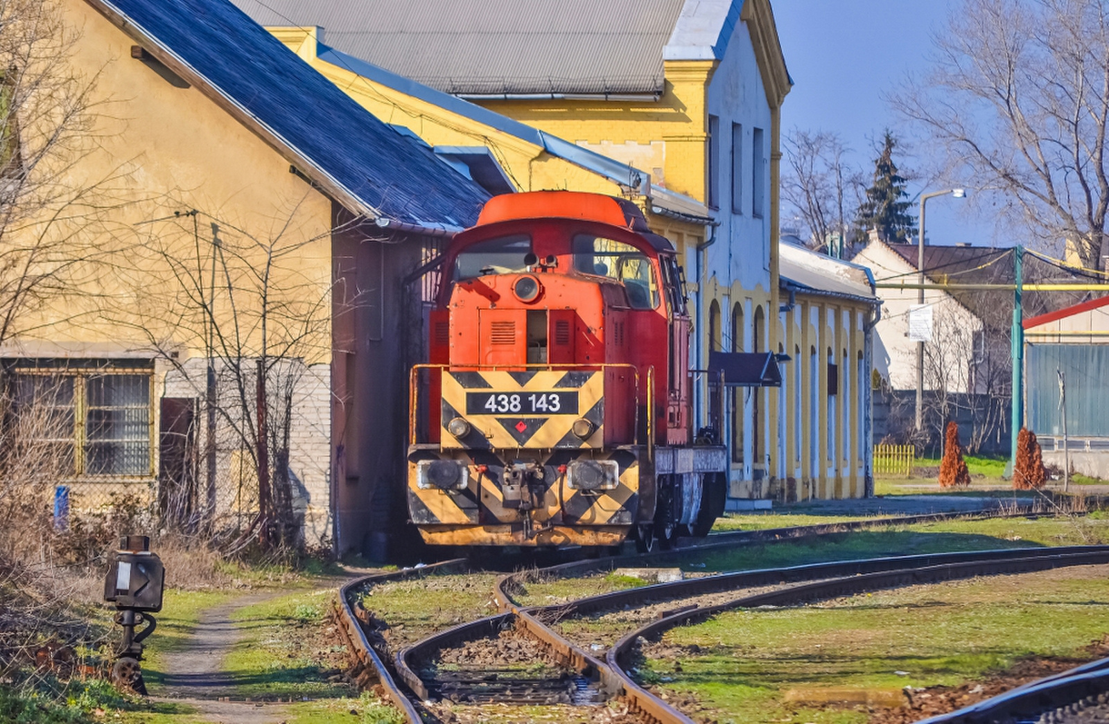 438 143 - 004 Istvántelek