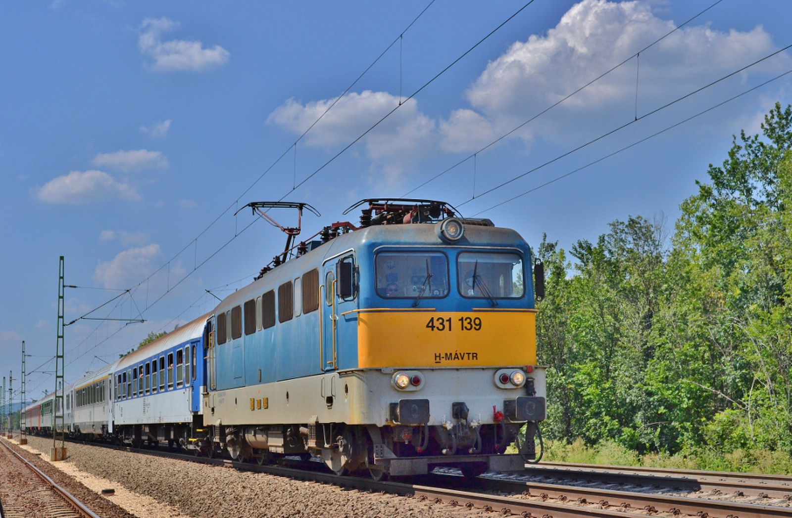 431 139 - 002 Törökbálint