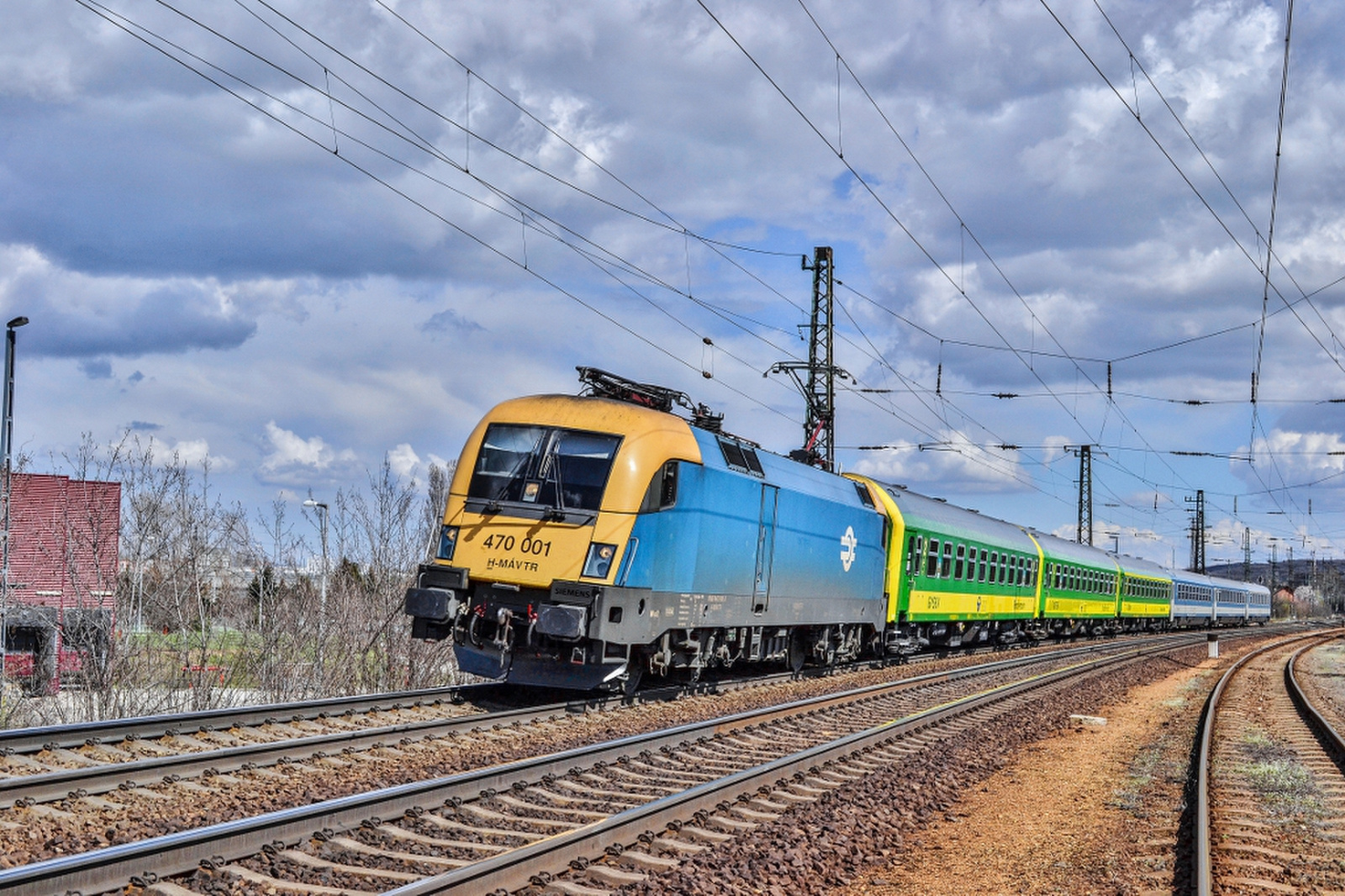 470 001 - 012 Budaörs