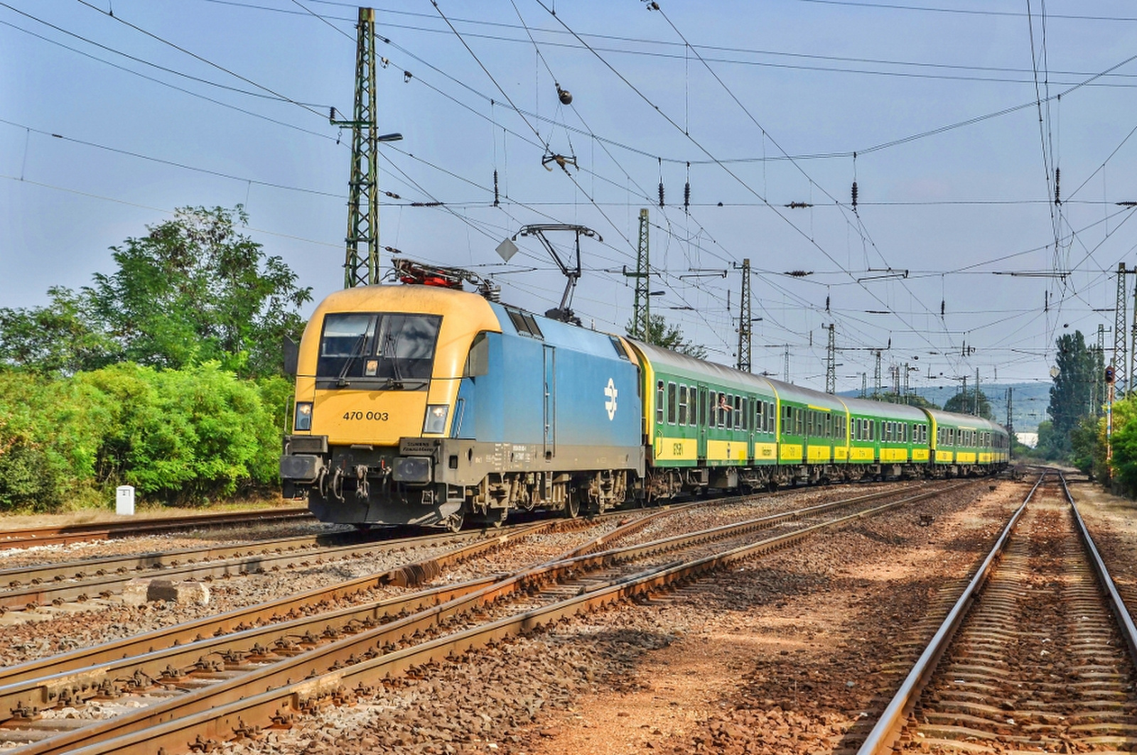 470 003 - 001 Budaörs