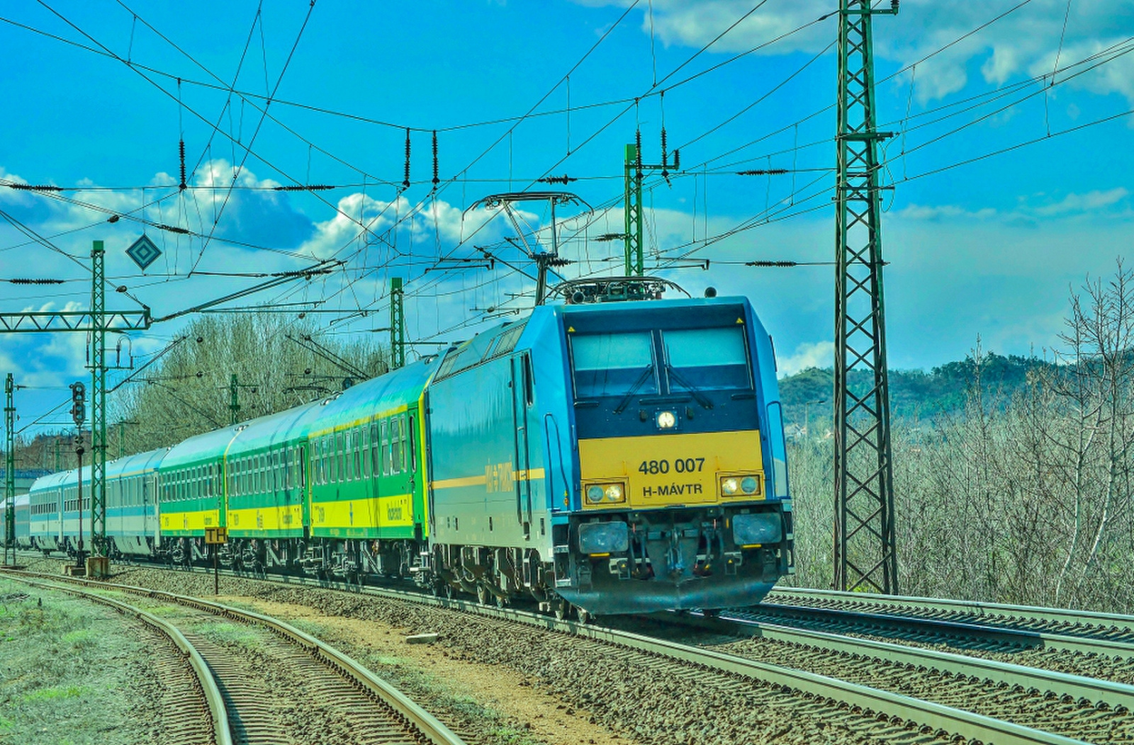 480 007 - 018 Budaörs