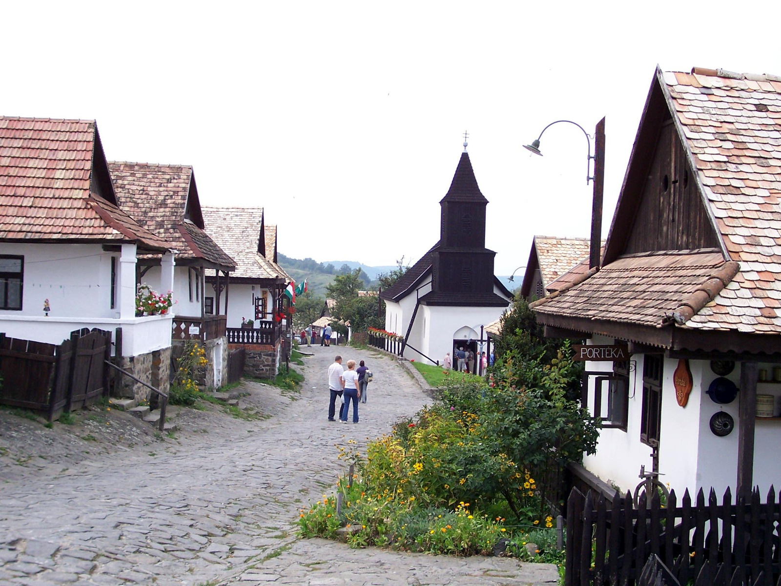 Hollókő szokásos kép