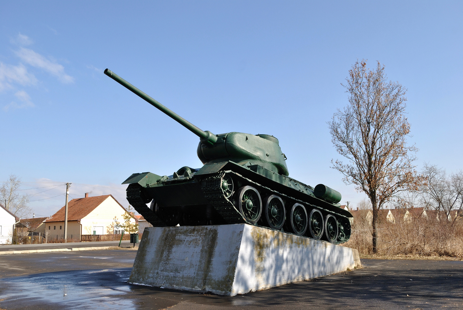 Tank emlékmű