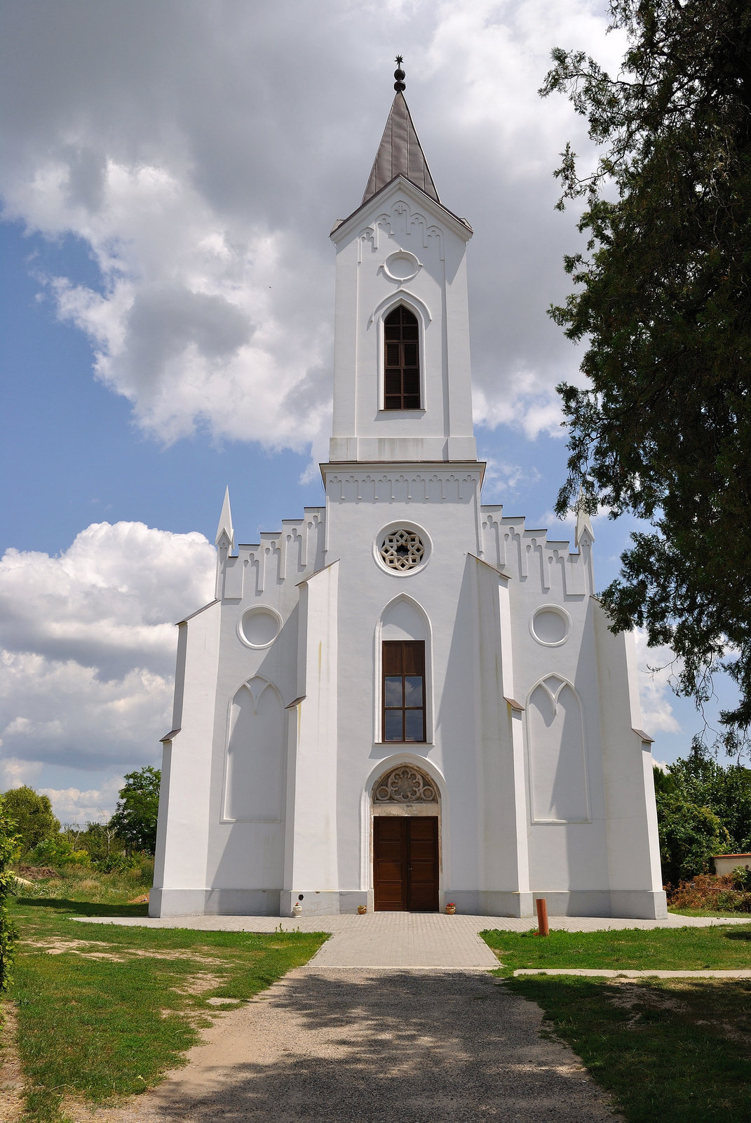 Kápolnásnyék - Református templom