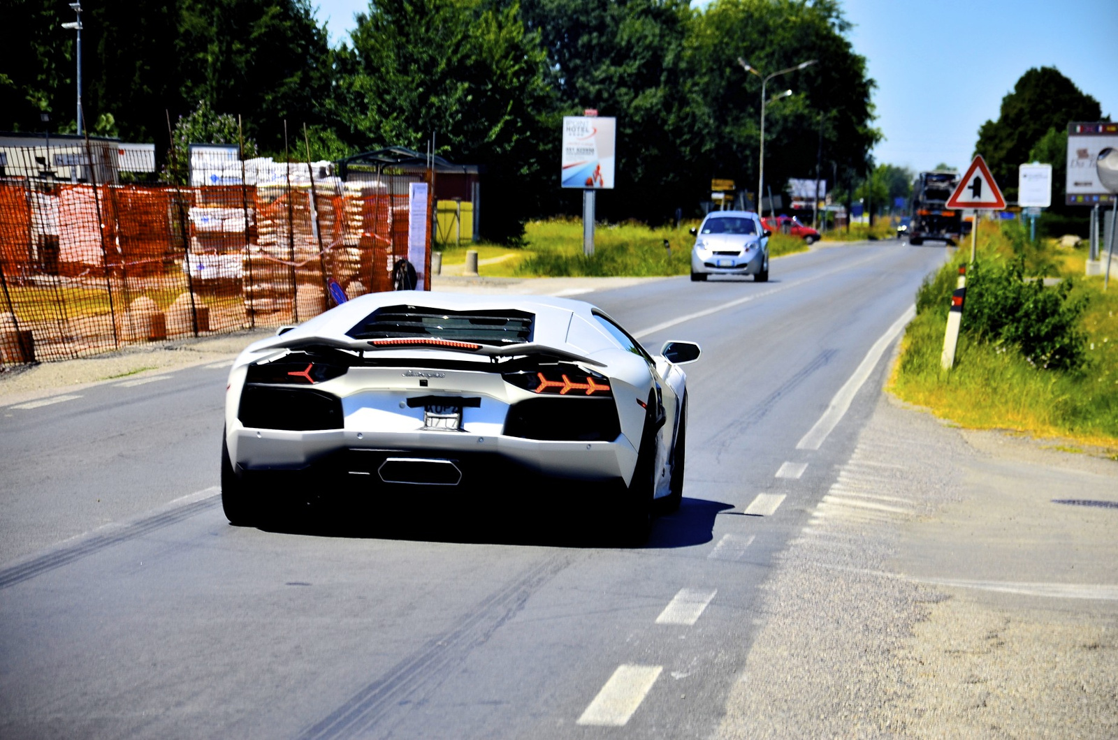 Lamborghini Aventador LP700-4