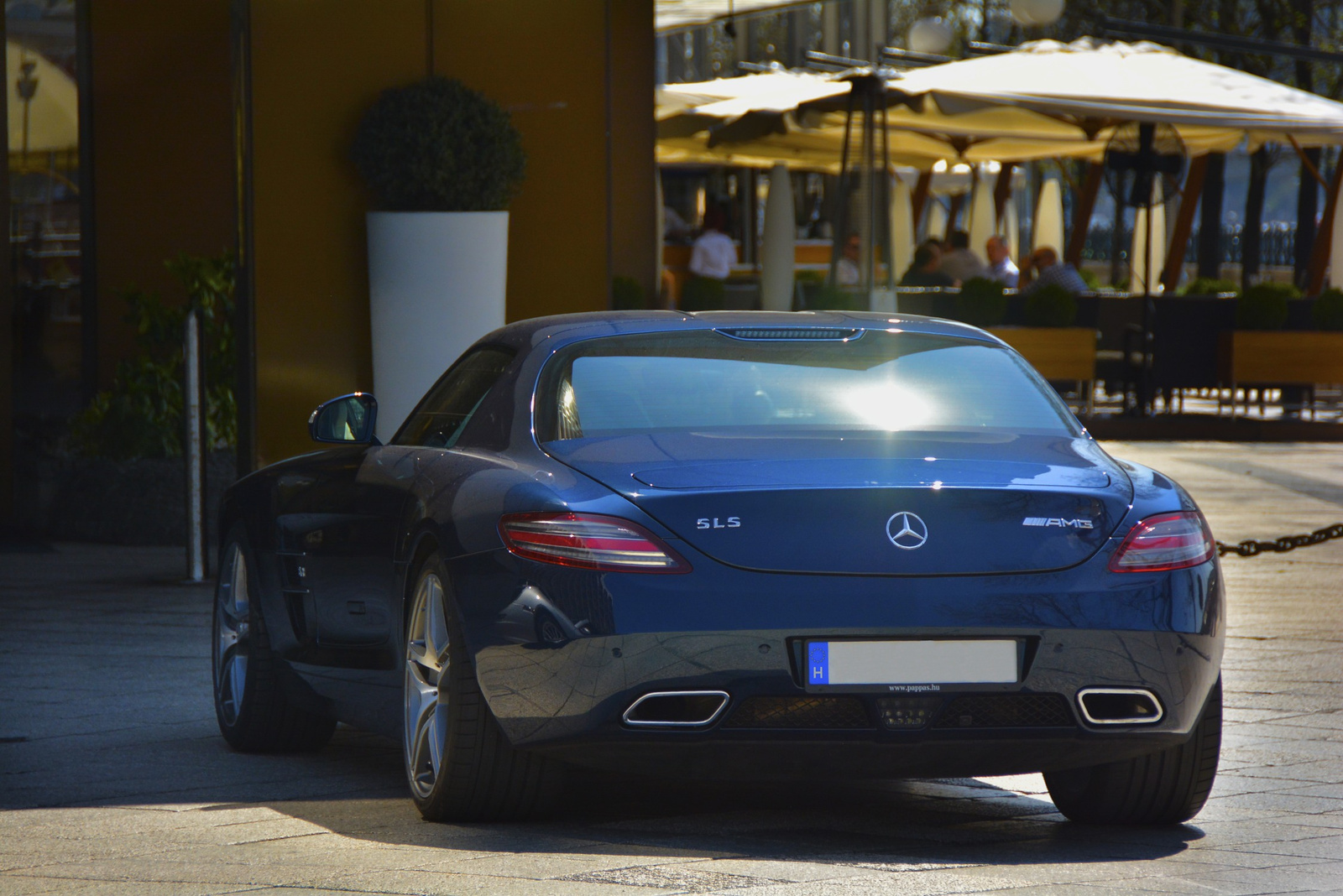 Mercedes-Benz SLS AMG