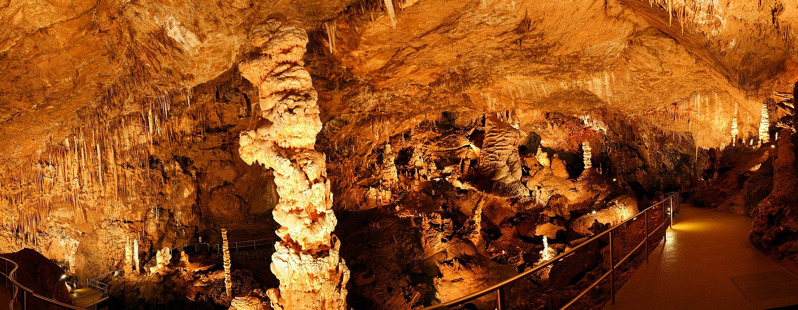 Baradla-barlang Óriások-terme