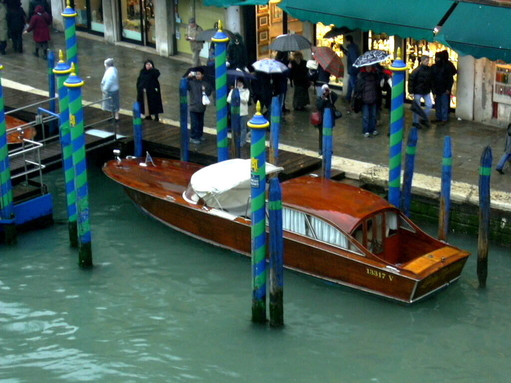 232 Yacht a Canal Grande-n