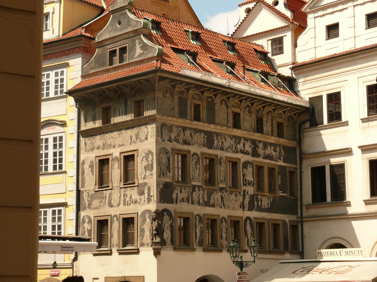 Prágai festett falú ház