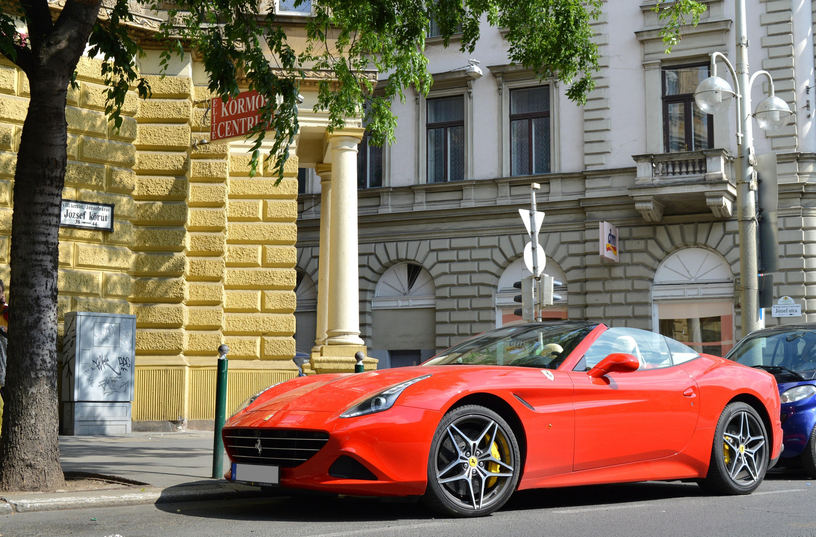 Ferrari California T