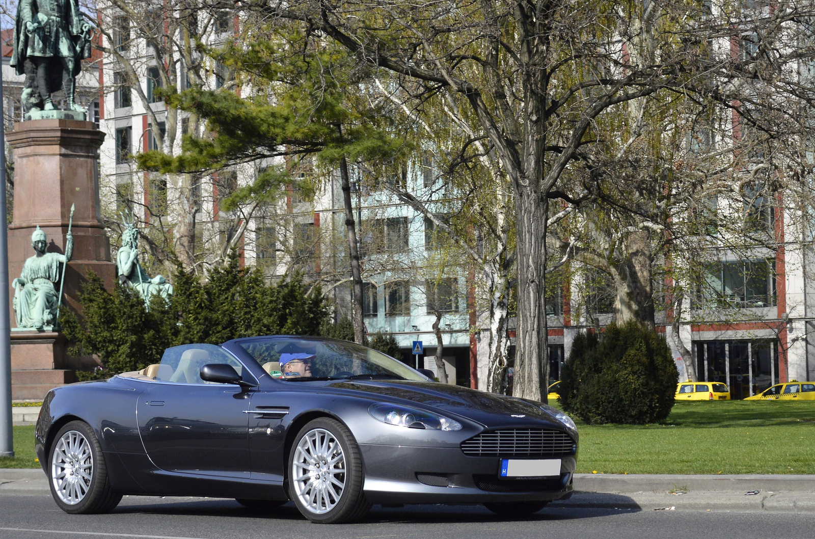 Aston Martin DB9 Volante