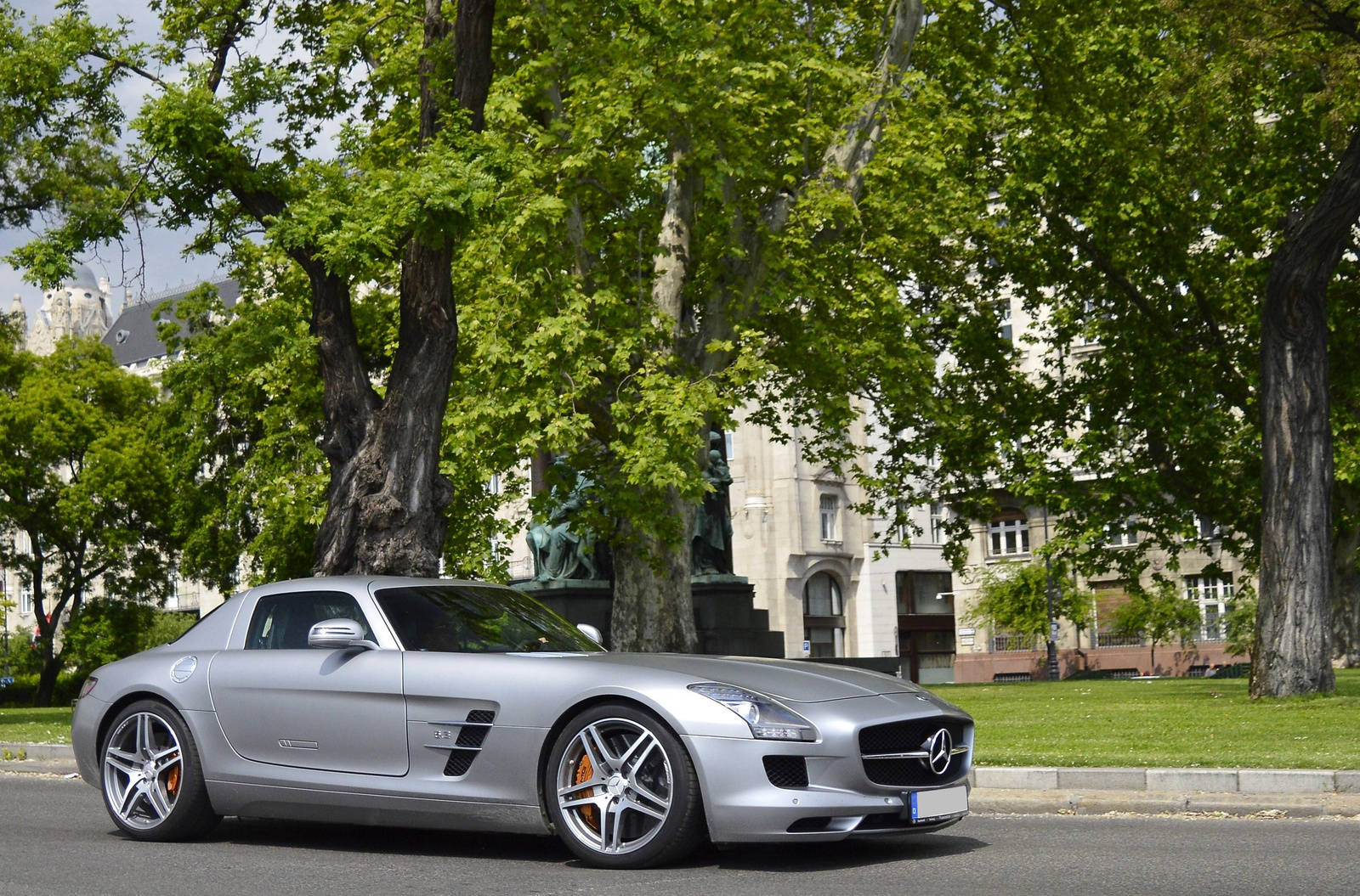 Mercedes-Benz SLS AMG