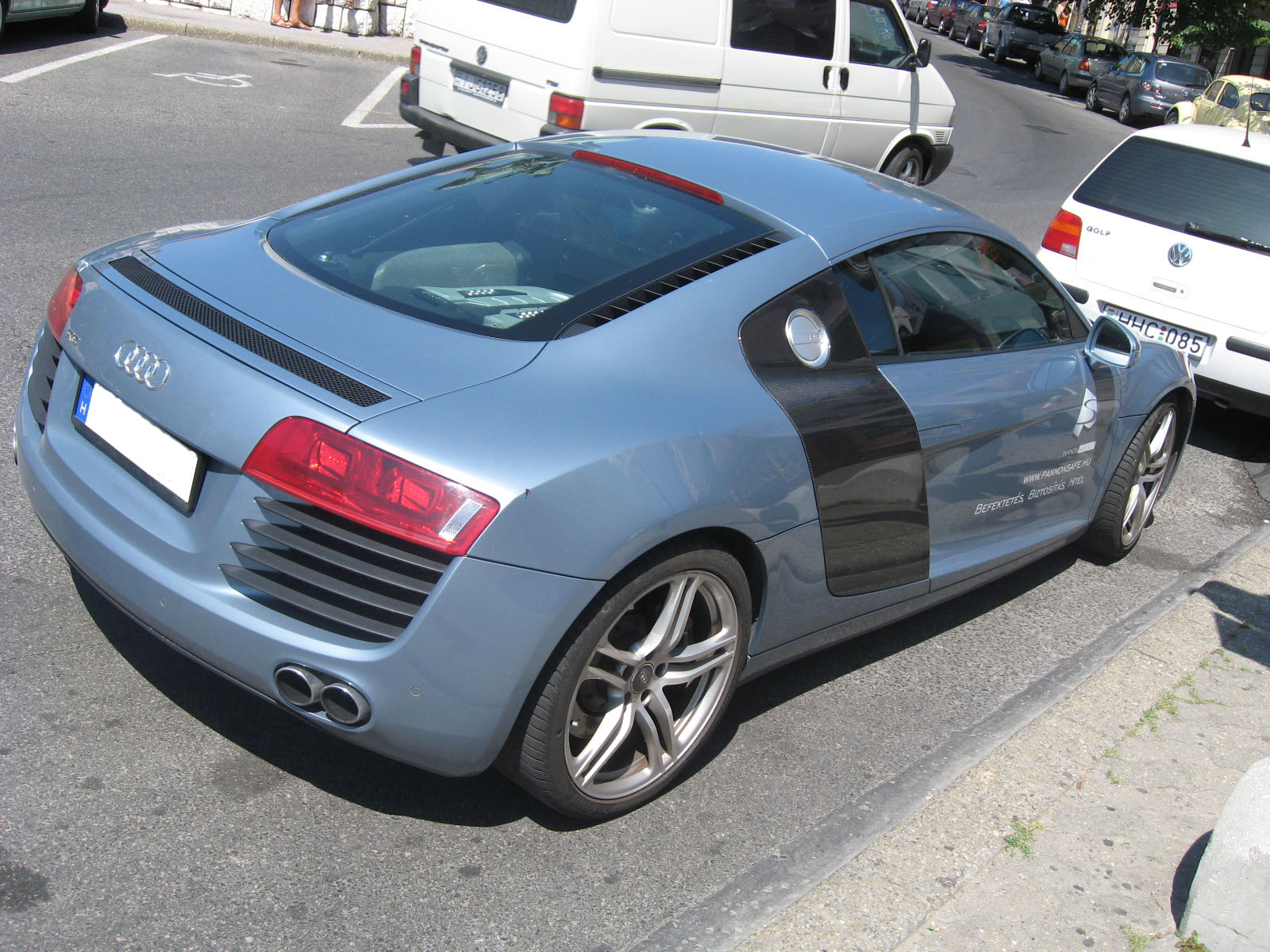 Audi R8