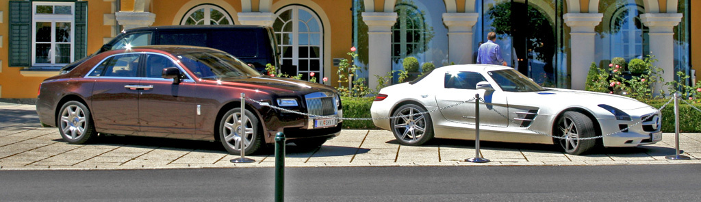 Rolls Royce Phantom - Mercedes-Benz SLS AMG