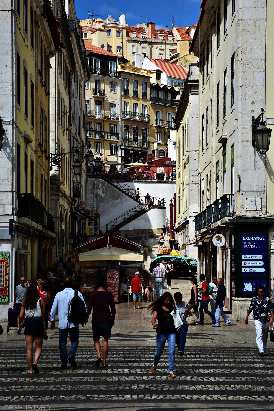 Lisszabon - Calçada do Carmo 0133