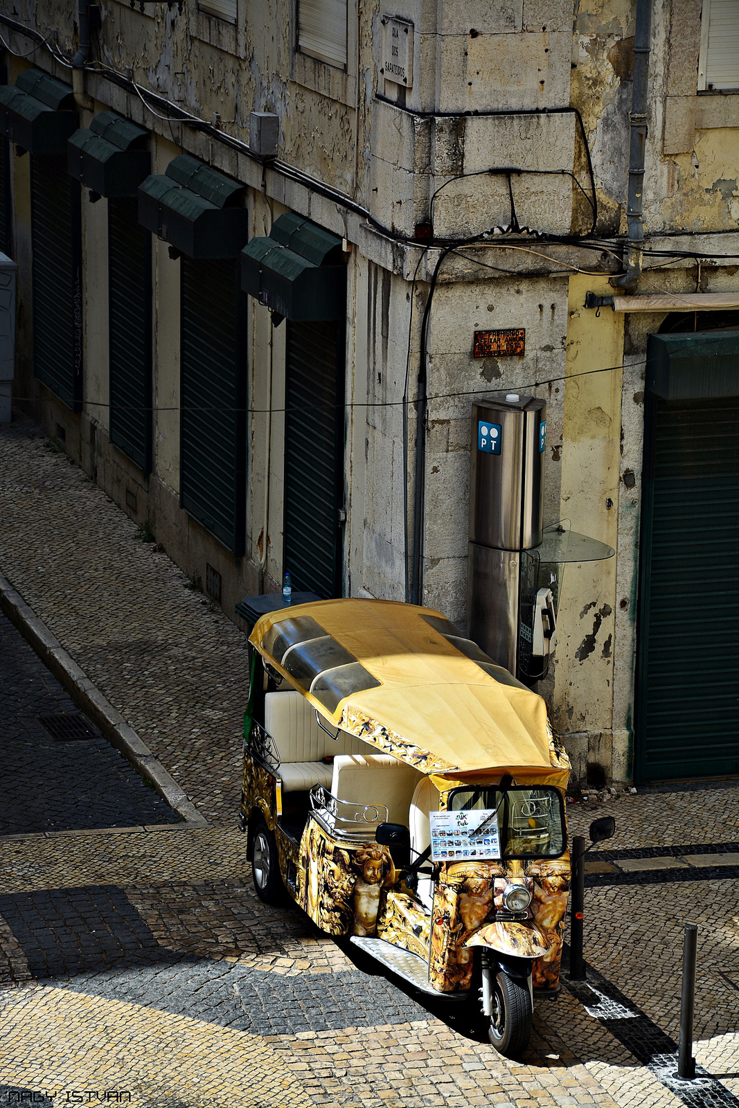 Lisbon - Santa Justa Street Corner 0586