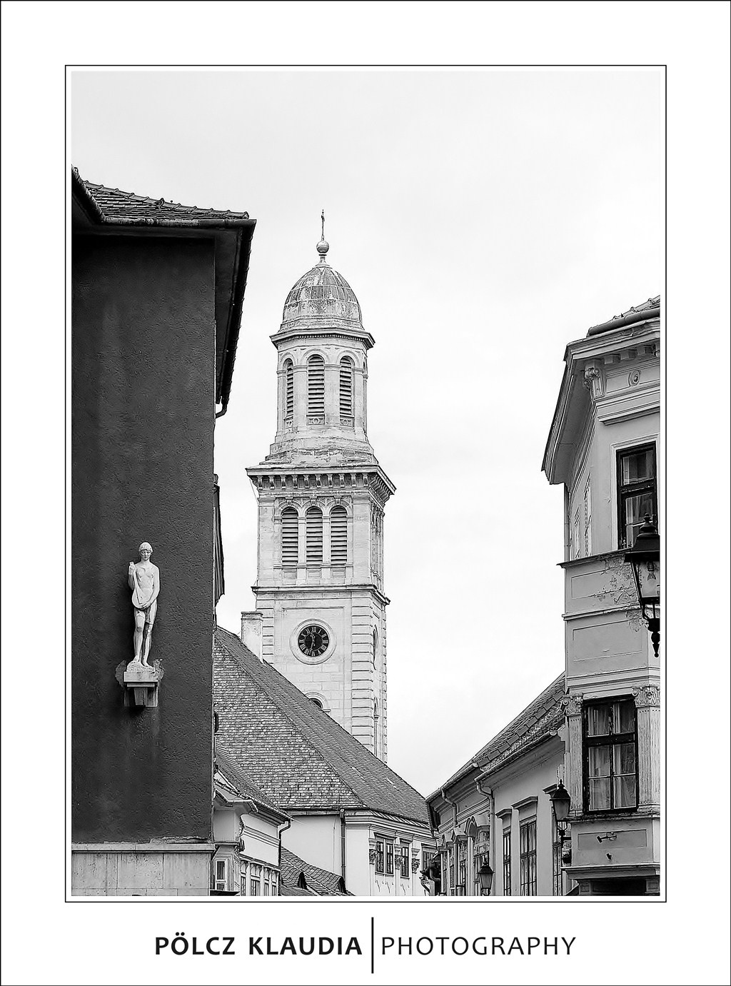 részlet - Templomtorony és szobor