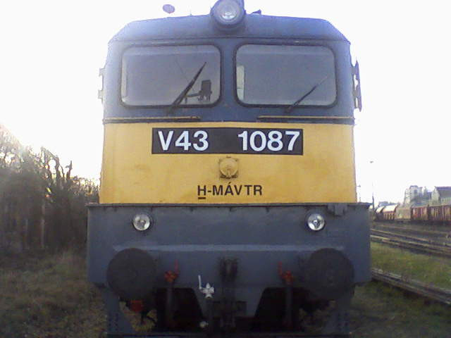 V43-1087..