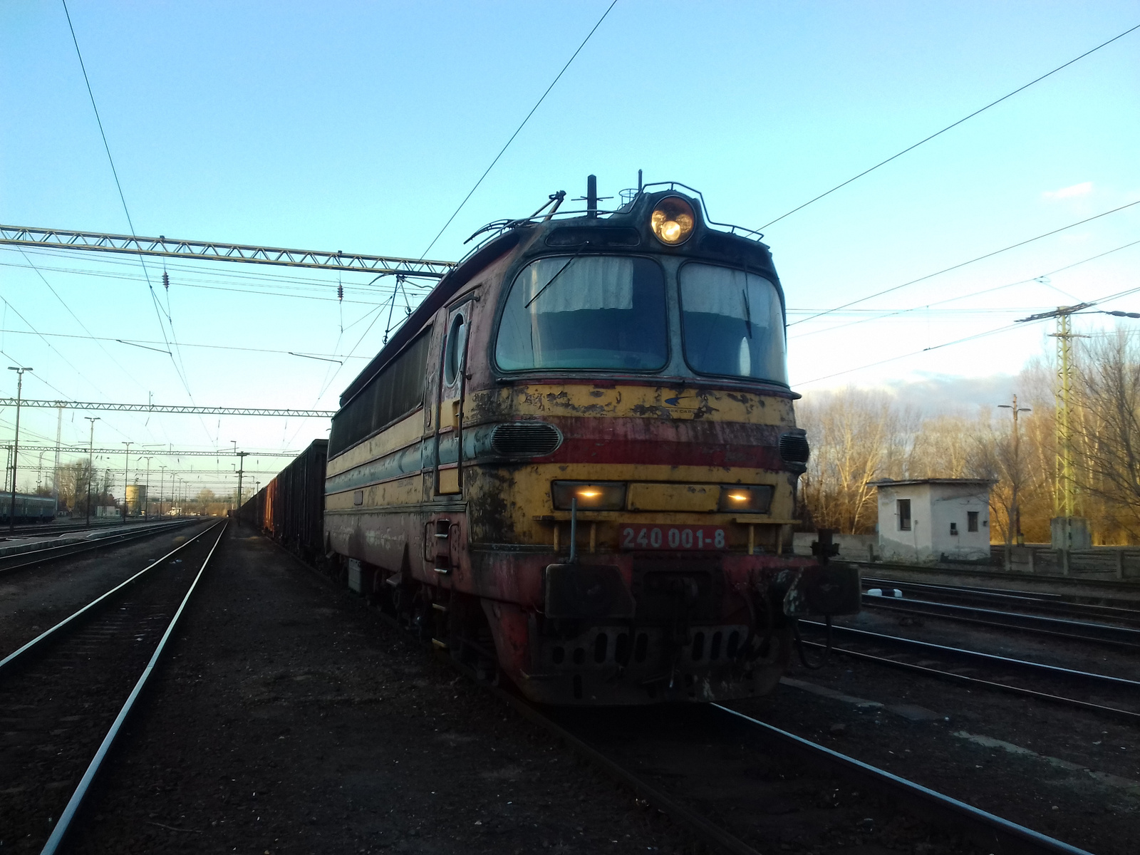 240 001-8 /Laminátka/