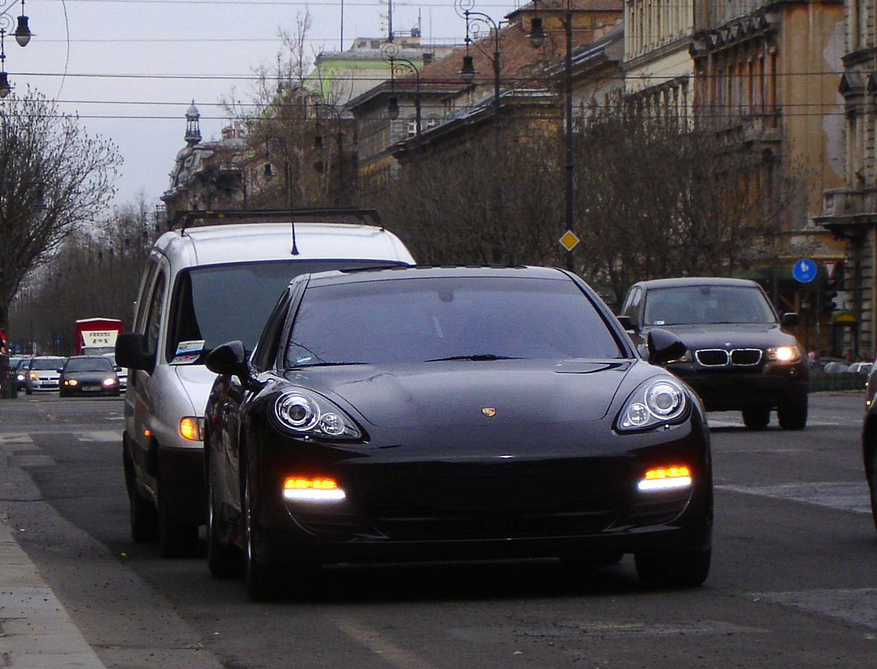 Porsche Panamera S