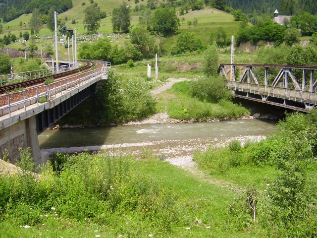 Gyimesbükk,vasúti és közúti hídak a Tatroson