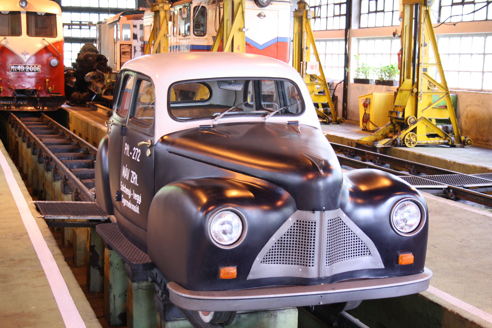 Dick Tracy's car(by vlm)