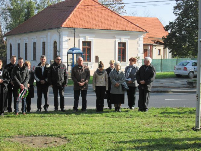 20141102-Hősi emlékmű avatása (18)