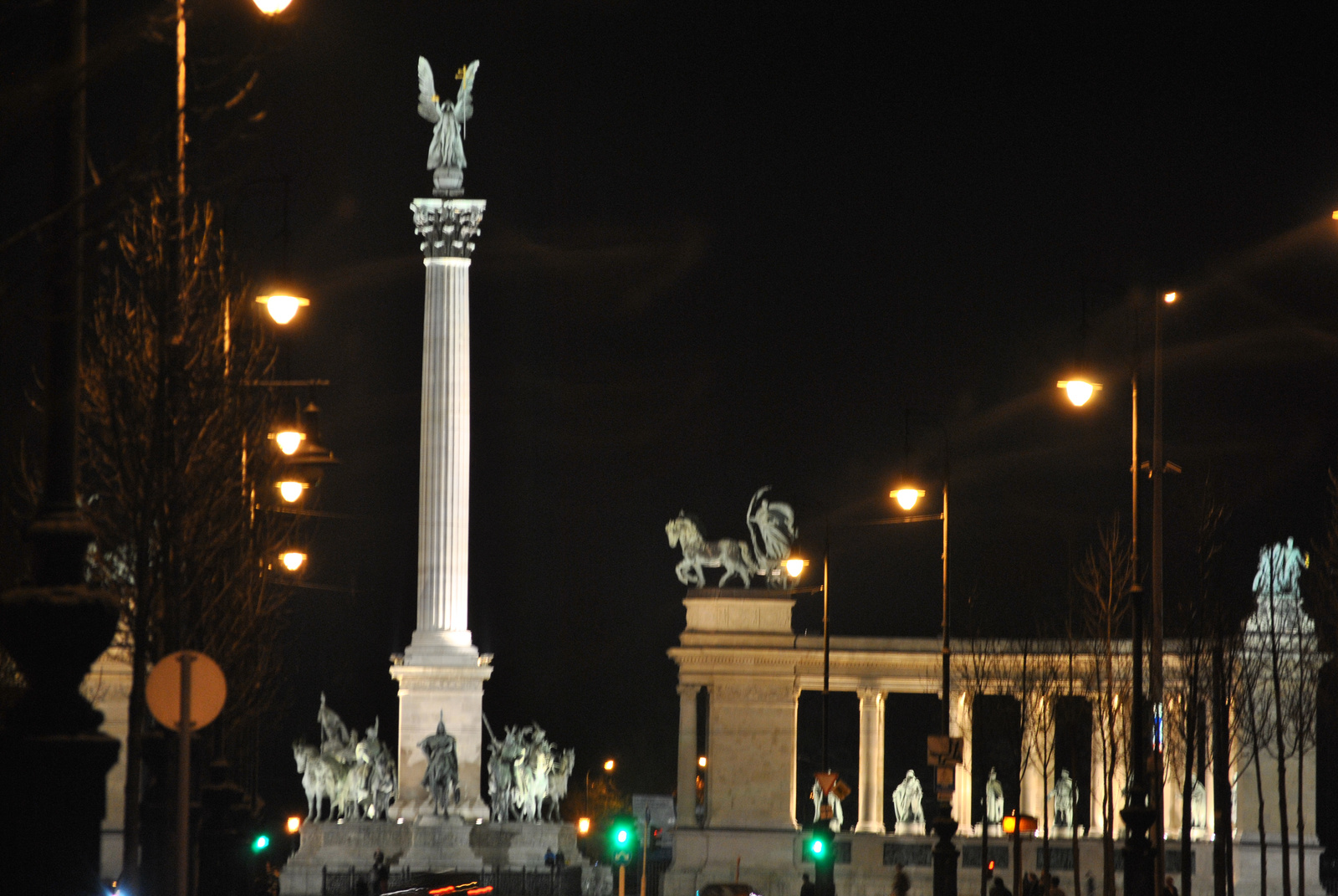 Budapest by Nigh 035