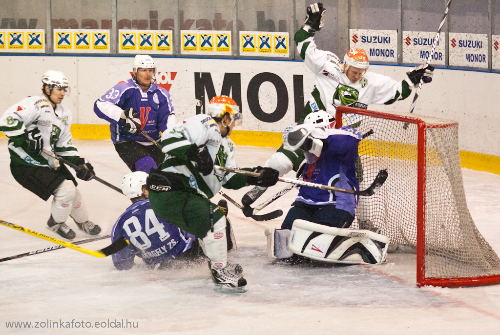 Ujpesti TE - Ferencvarosi TC 1-5 (188 of 272)