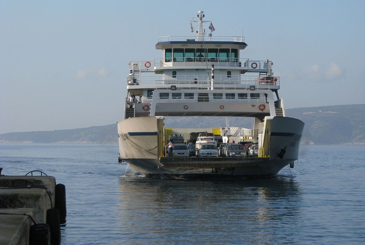001 Cres ferry