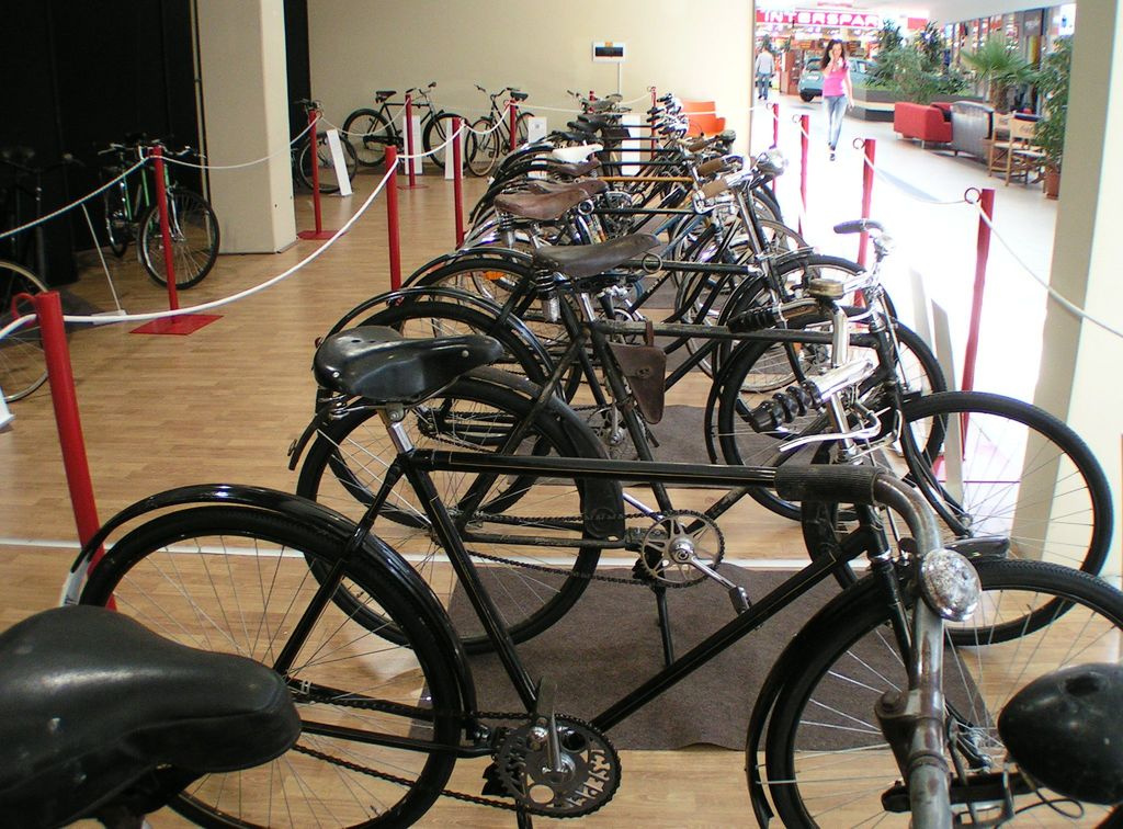 046  Veterán kerékpár