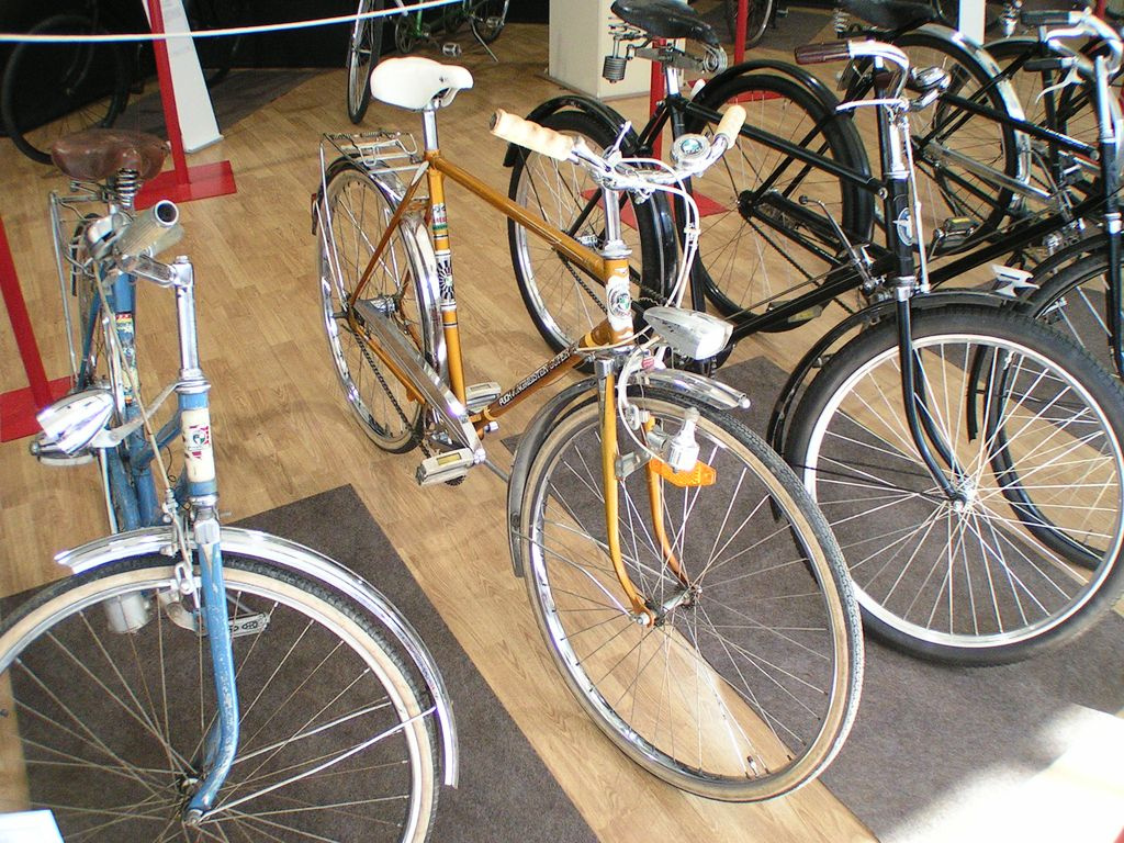 057a  Veterán kerékpár