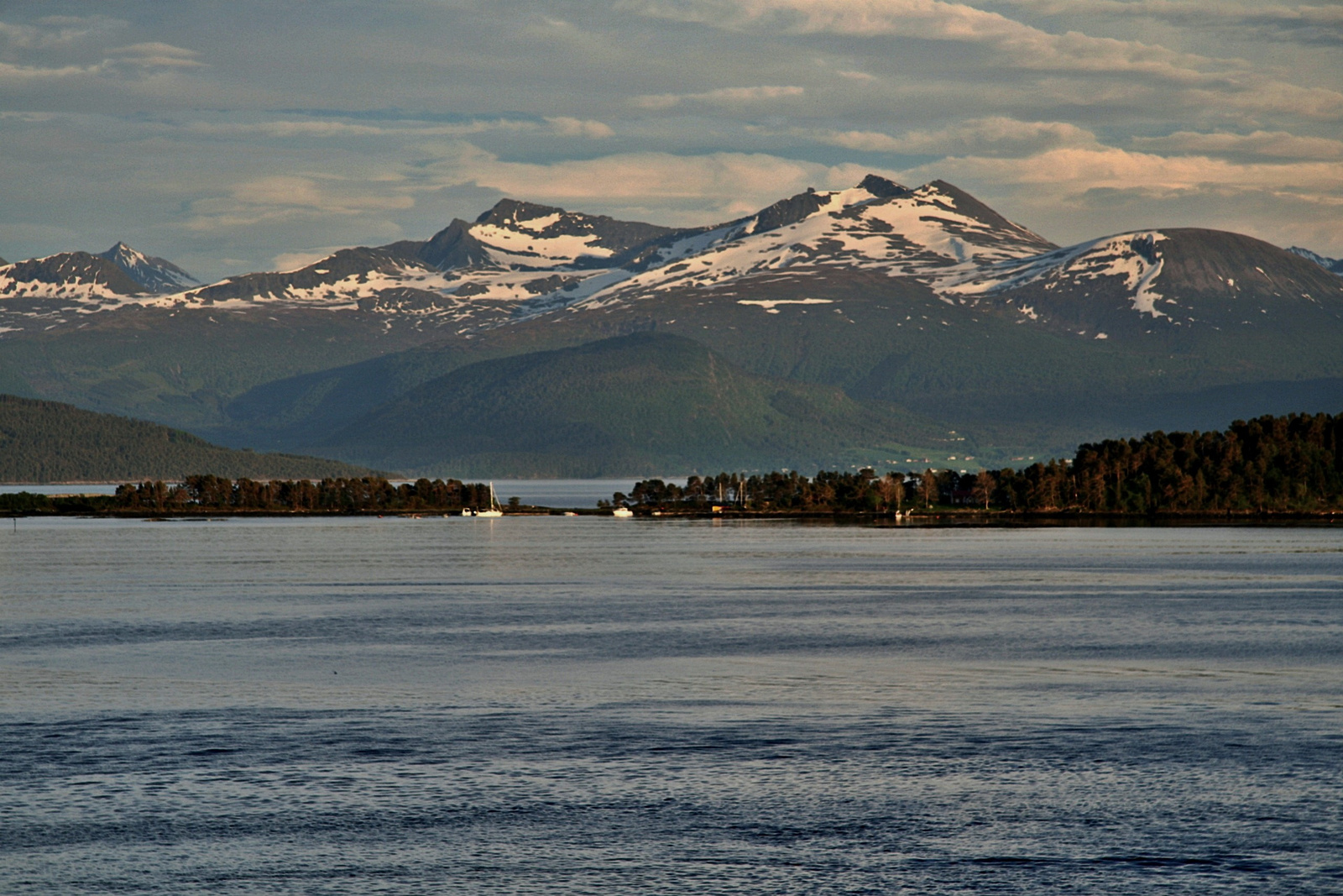 Midfjorden