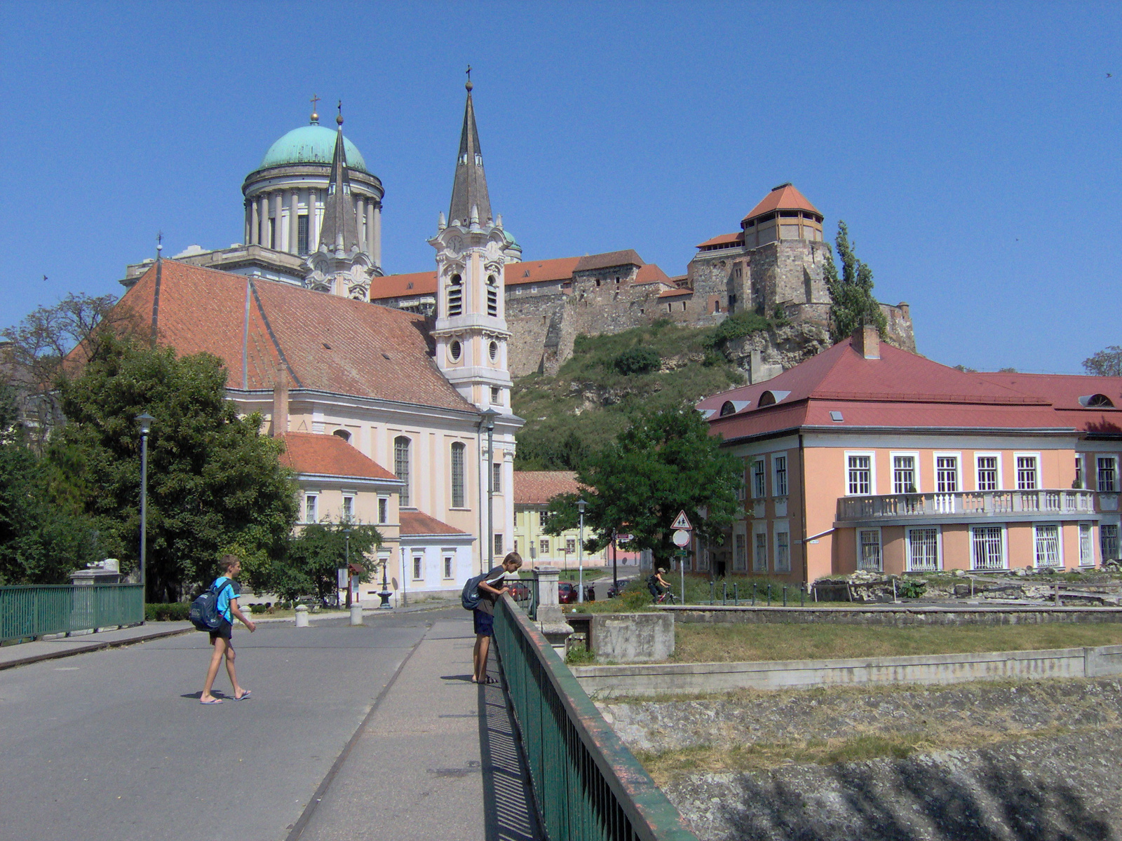 Esztergomi Kossuth hídról a vár