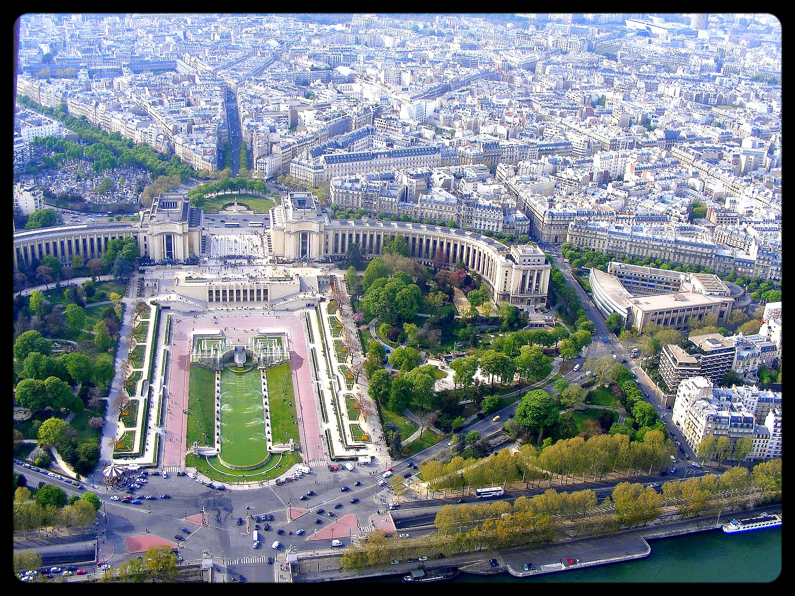 Párizs Eiffel toronyból kilátás