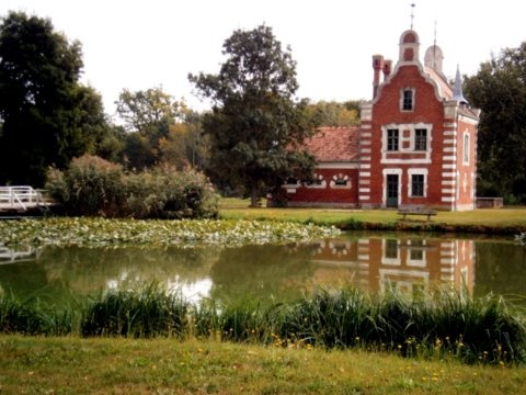 hollandi-ház a tóval