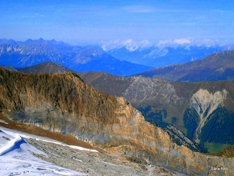 Tirol mesebeli kék hegyek