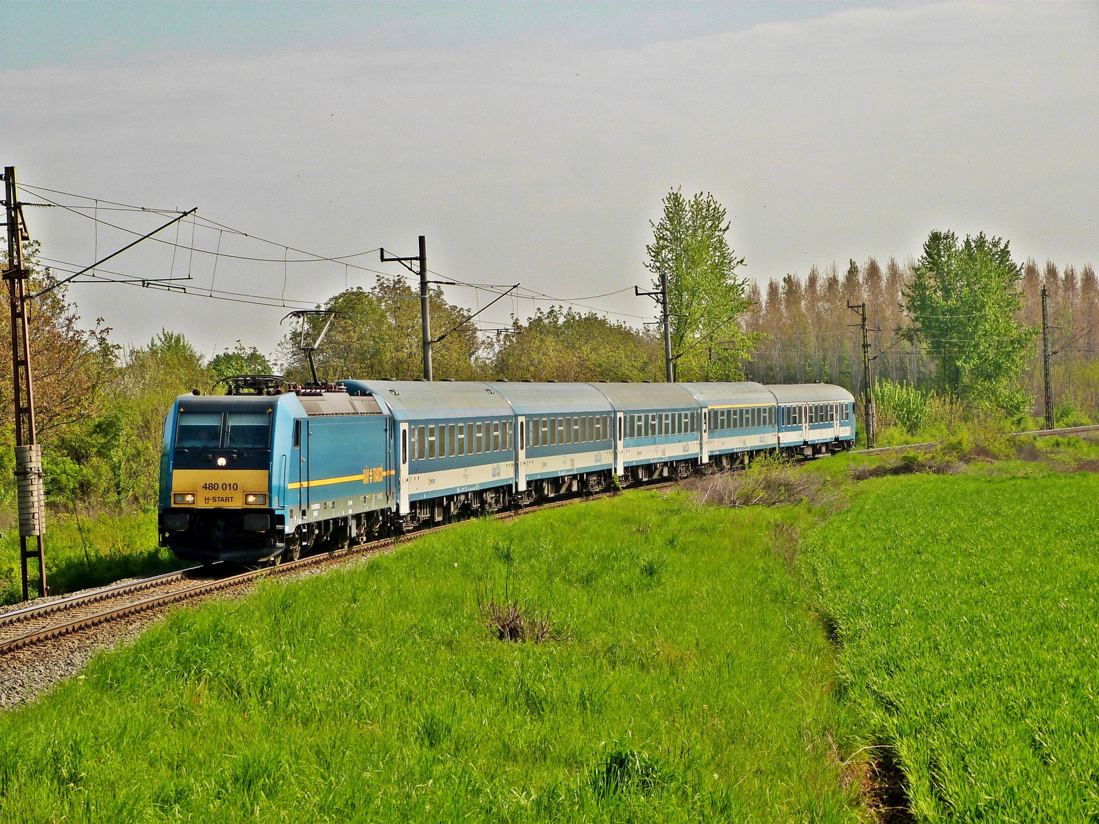 480 010