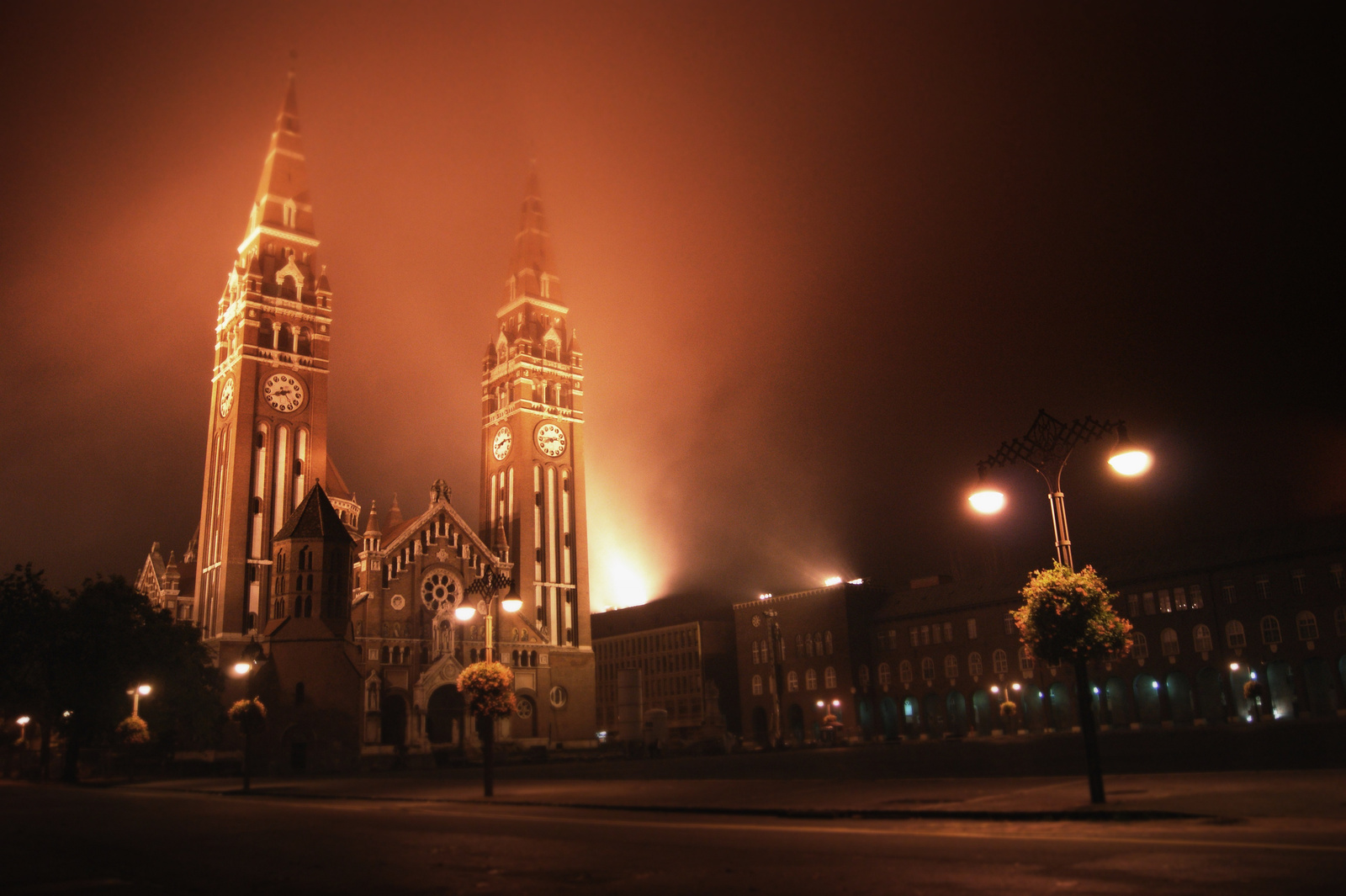 Szeged furcsa fényekben