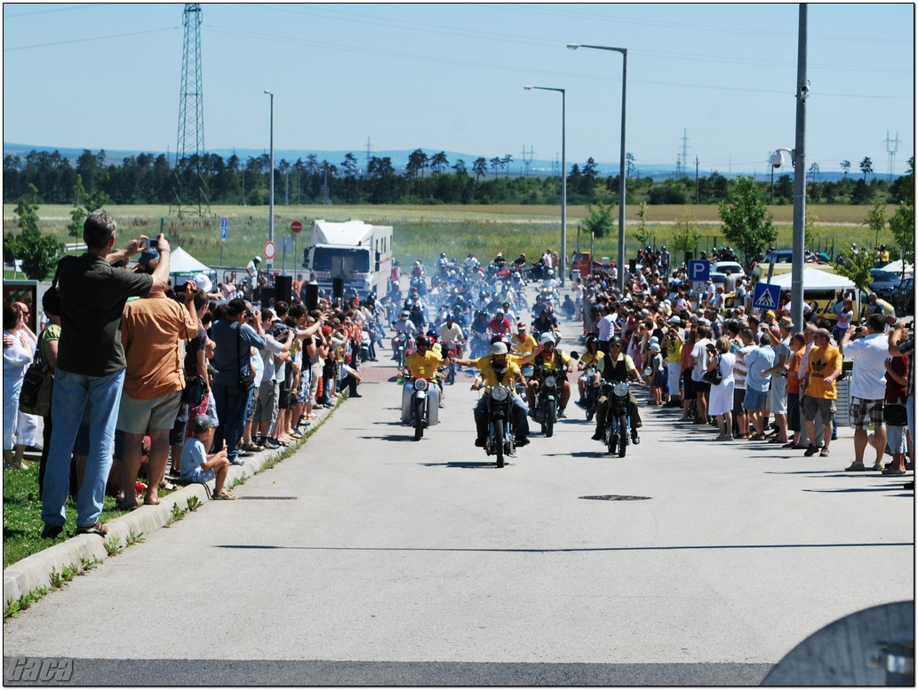 veteranmotortalalkozoveszpremelsogaca201200050