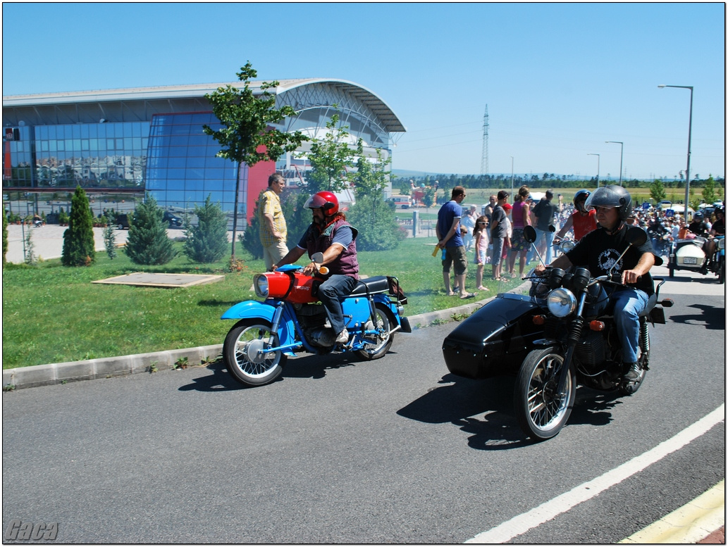 veteranmotortalalkozoveszpremelsogaca201200070