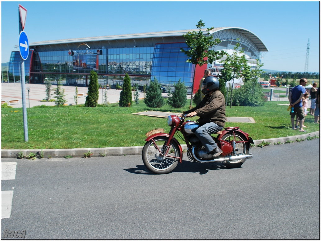 veteranmotortalalkozoveszpremelsogaca201200082