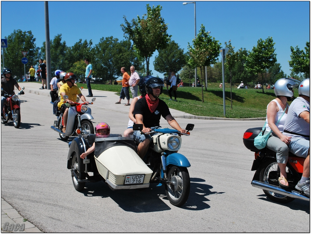 veteranmotortalalkozoveszpremelsogaca201200134