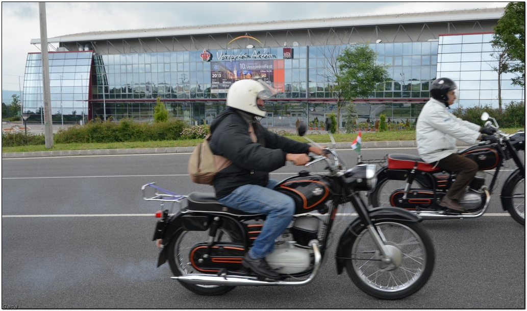 veszpremveteranmotortalakozogaca201300114