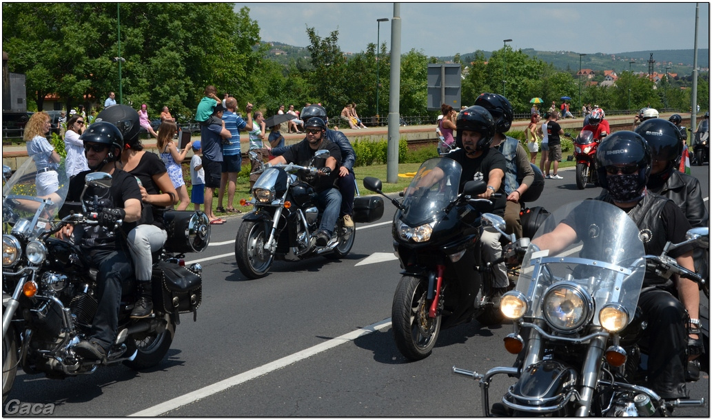 harleydavidsonopenroadfelvonulasmotorgaca201300313